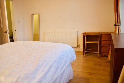 1 Bedroom Apartment In Edinburgh Sleeps 4