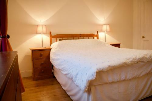 1 Bedroom Apartment In Edinburgh Sleeps 4