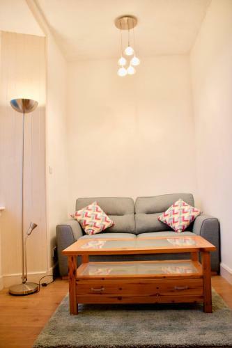 1 Bedroom Apartment In Edinburgh Sleeps 4