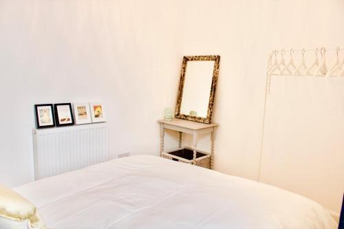 Castle View Apartment Sleeps 6