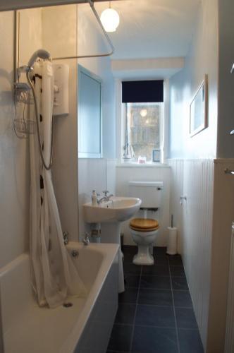 2 Bedroom Apartment With Castle Views Sleeps 3