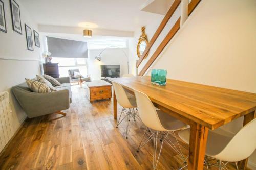 Fal River Town House