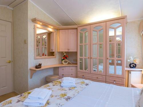 Pine Tree Lodge