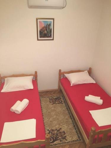Apartments Dobri?a