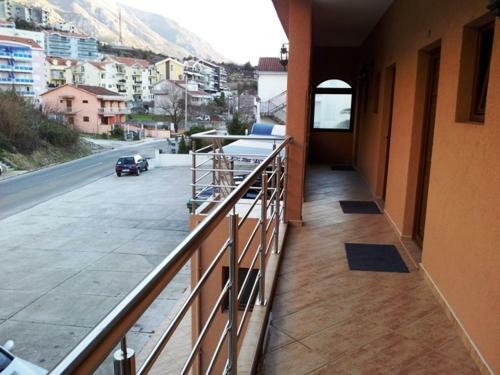Hostal Rooms Dobrotski Dvori