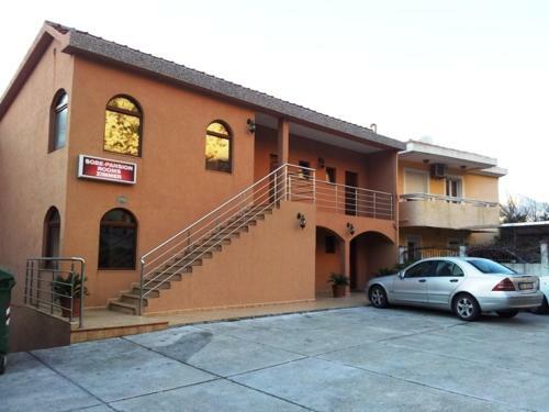 Hostal Rooms Dobrotski Dvori