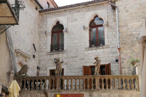Hostal Guest House Forza Lux