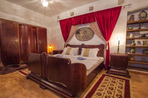 Hostal Palazzo Drusko Deluxe Rooms