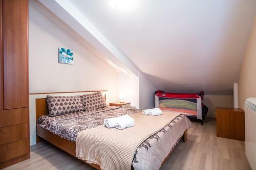 Apartments Radonji?
