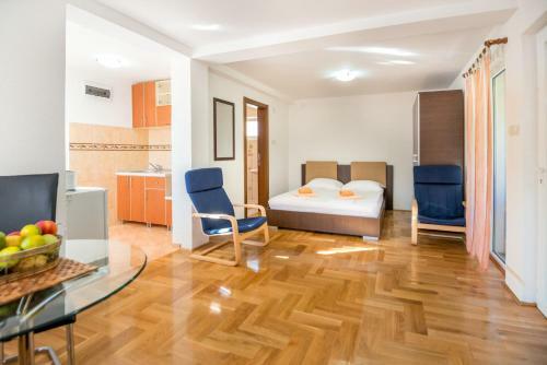 Apartments Ivardi?