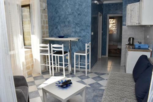 Lanterna Apartments