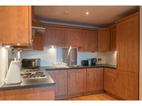 Apartamento Riverside Simplicity: Great Views/secure Parking!
