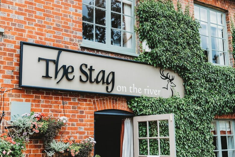 Hotel The Stag On The River