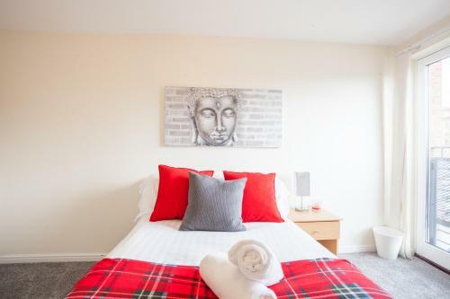 Bright And Modern 2 Bedroom City Apartment