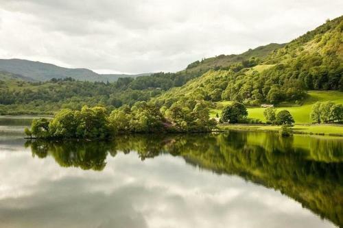 Riverbank At Stepping Stones