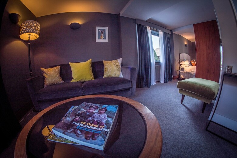 Hostal Chestnut Villa