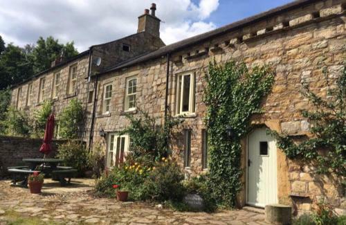 Lambley Farm Cottages