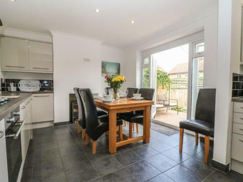 30 Leighville Drive, Herne Bay