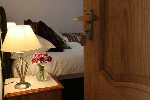 Hostal Mandeley Guest House