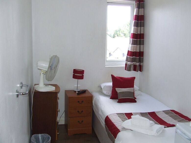 Bed & Breakfast Alexandra Guest House