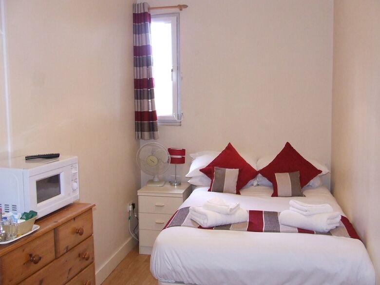 Bed & Breakfast Alexandra Guest House