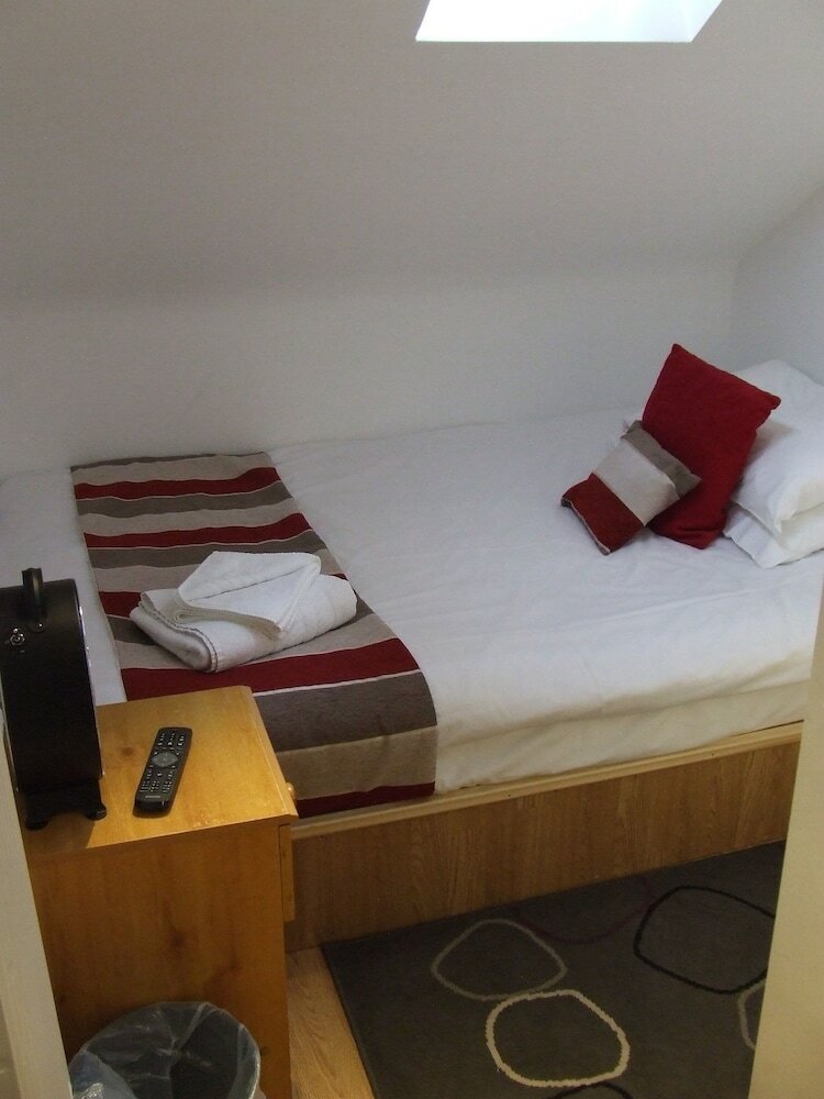 Bed & Breakfast Alexandra Guest House
