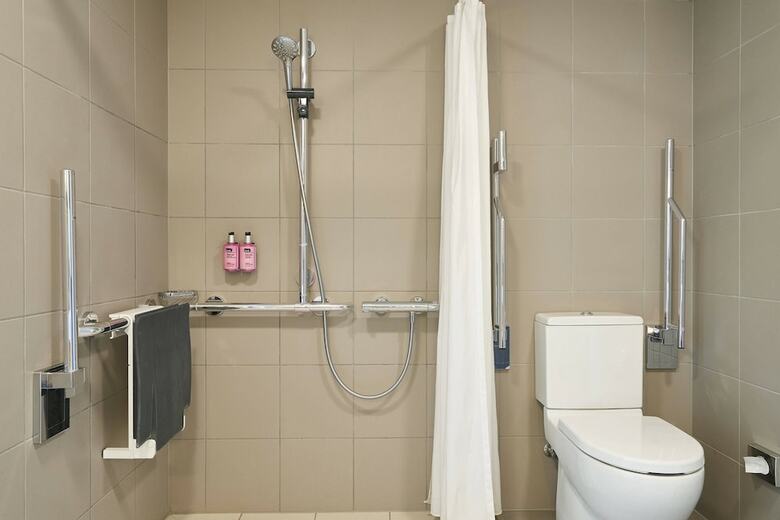 Hotel Moxy London Heathrow Airport