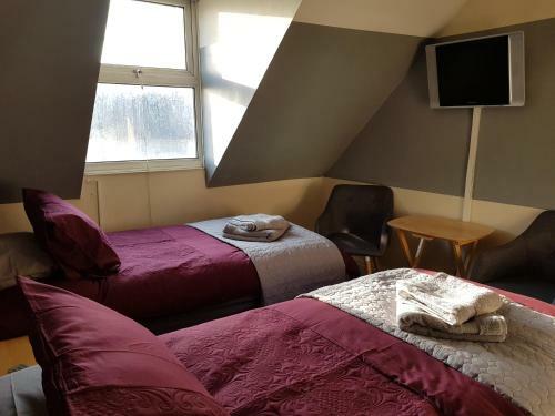 Hostal Albert And Victoria