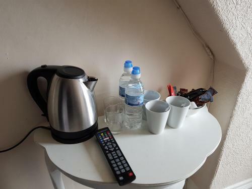 Hostal Albert And Victoria