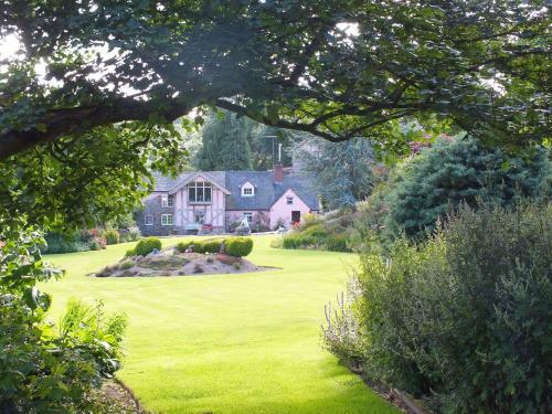The Gatehouse At Cwmweeg