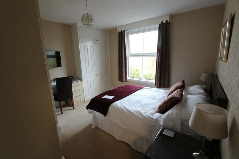 Hostal Fern Howe Guest House