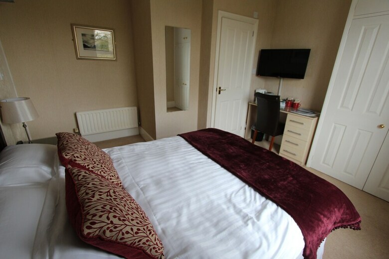 Hostal Fern Howe Guest House
