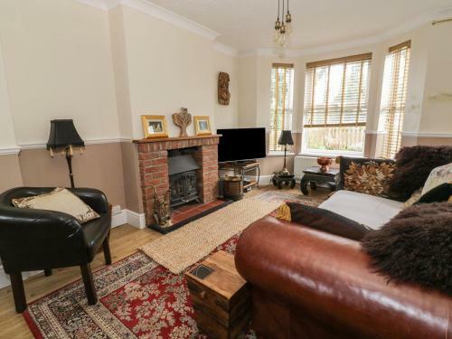 9 Oaklands Terrace