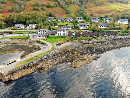 Loch Linnhe Waterfront Lodges