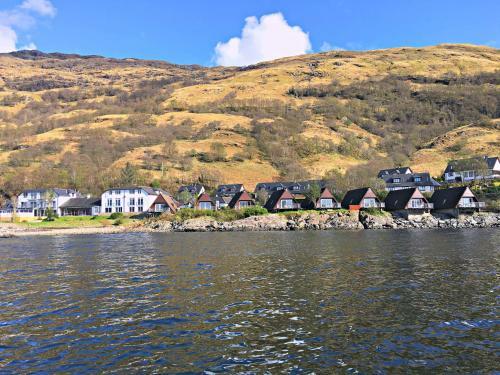 Loch Linnhe Waterfront Lodges