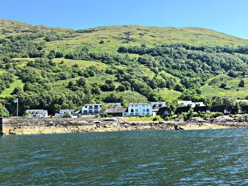 Loch Linnhe Waterfront Lodges