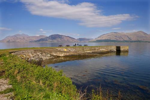 Loch Linnhe Waterfront Lodges