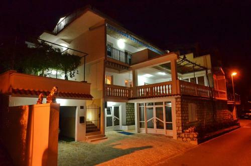Apartments Corovic