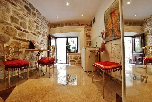 Hostal Vg Three Bedroom Castle
