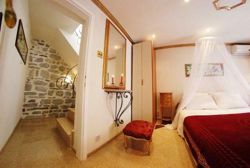 Hostal Vg Three Bedroom Castle