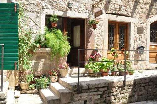 Hostal Vg Three Bedroom Castle