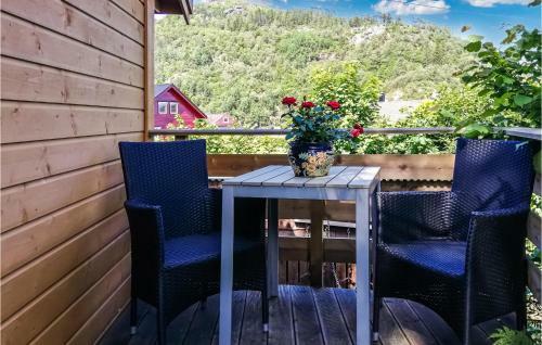 Holiday Home Frekhaug Litlebergen Holsen�y