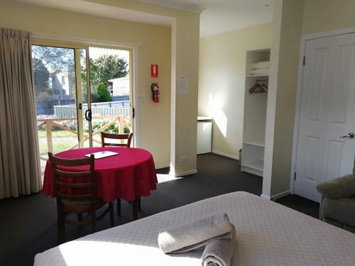 Wintersun Gardens Motel