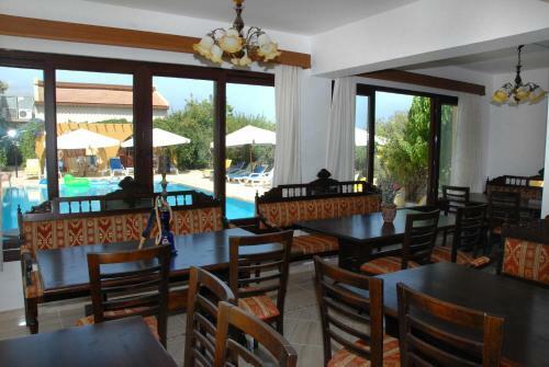 Five Fingers Holiday Bungalows