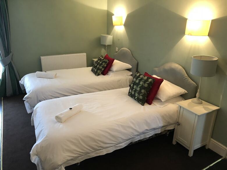 Hostal The Goose And Cuckoo