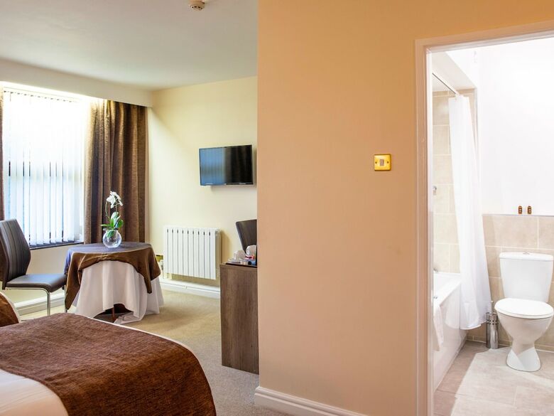 The Sitwell Arms Hotel