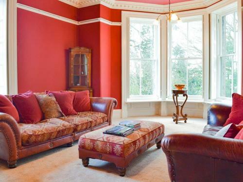Ross Lodge