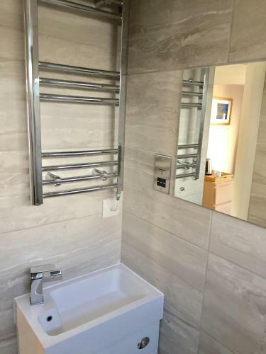 Channel View Boutique Hotel - Adults Only