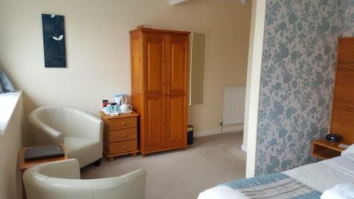 Hostal The Briars