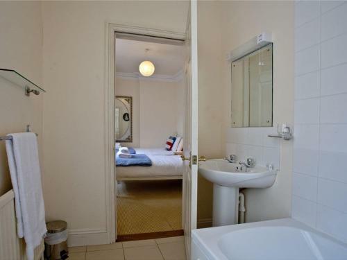 One Braeside Mews